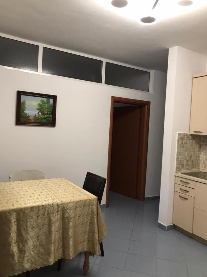 Cano Apartament ドゥラス エクステリア 写真